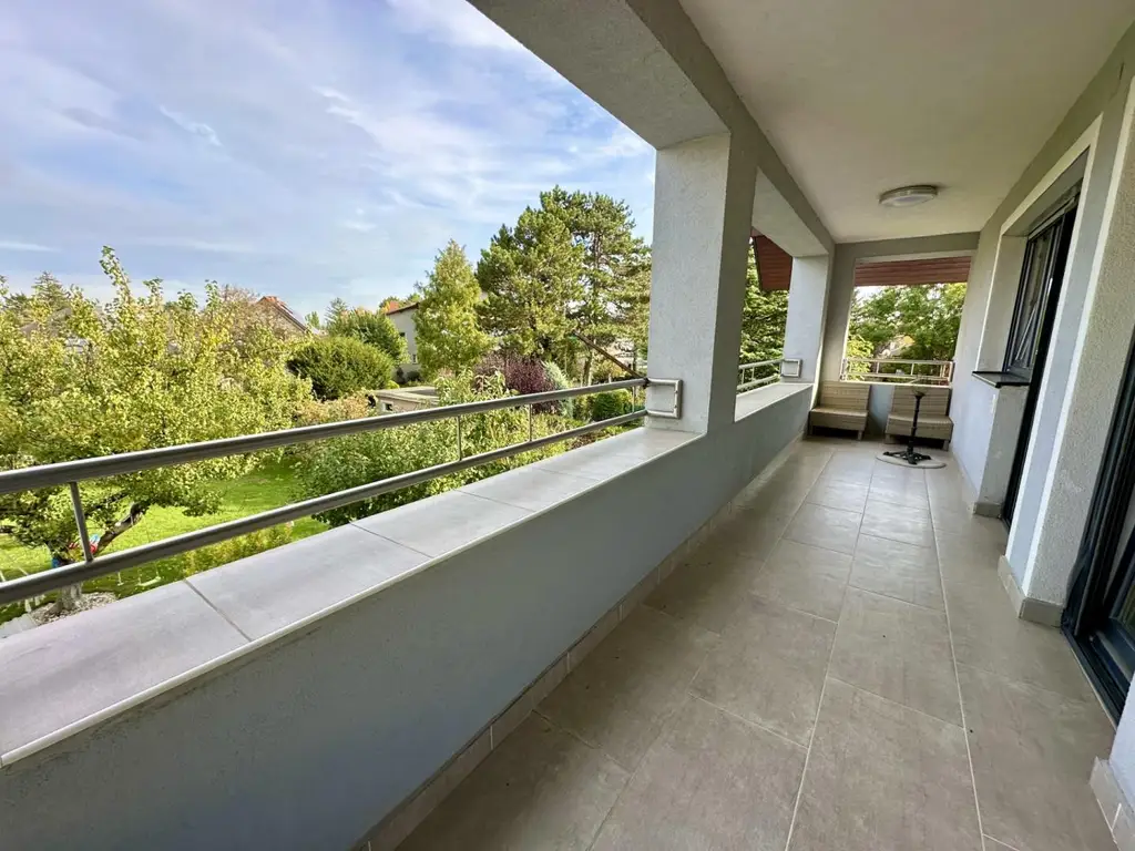 Großes Haus mit vielen Nutzungsmöglichkeiten - Wohnen und/oder Gewerbe!