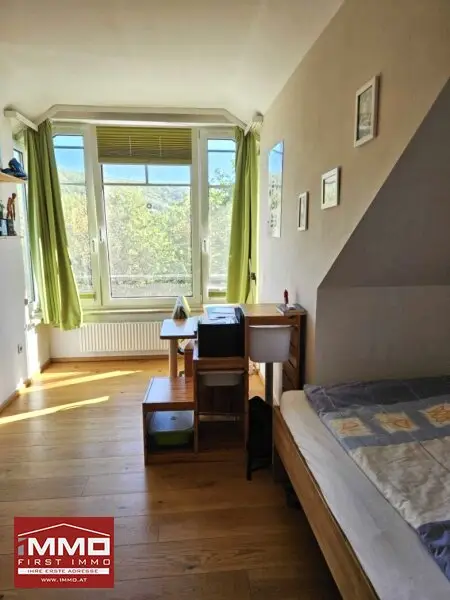 *NEUER PREIS* - TRAUMHAFTE DACHGESCHOSSWOHNUNG MIT LOGGIA IN LANGENZERSDORF