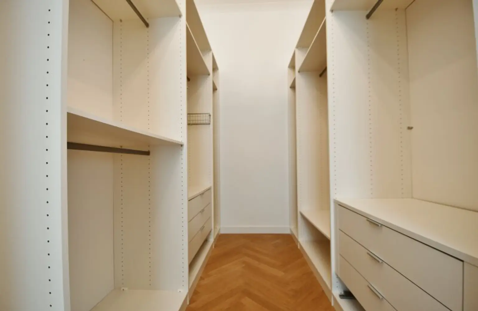 Charmante Stilaltbauwohnung im Servitenviertel – Eleganz & Ruhe in Bestlage