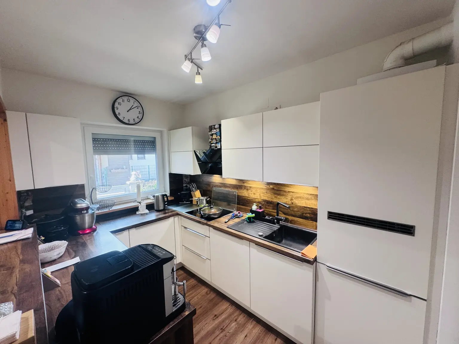 Gepflegtes Reihenhaus mit 4 Zimmer, Garten, Terrasse & Autostellplatz– ideal für Familien