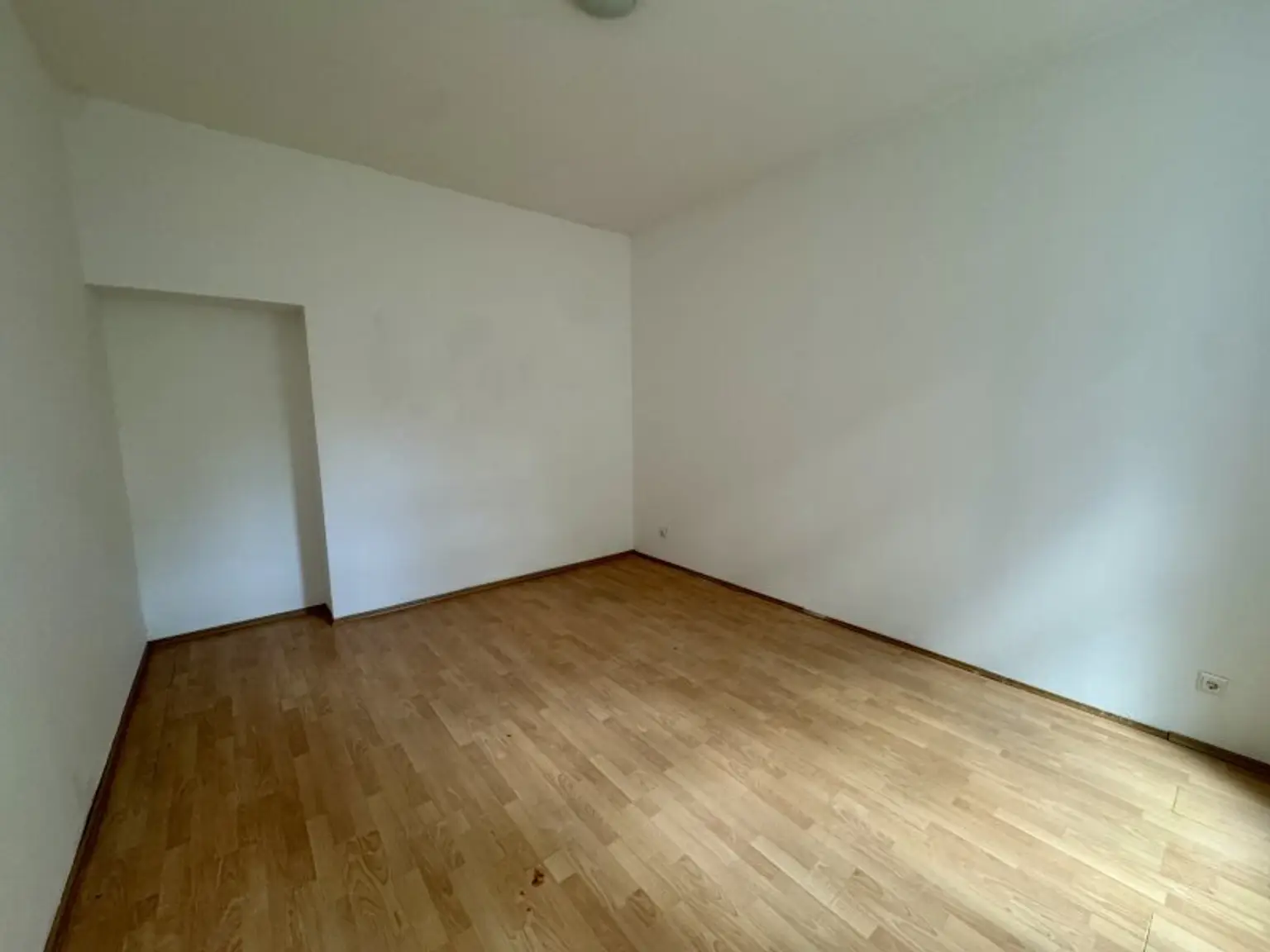 Sanierungsbedarf mit Potenzial – Gestalten Sie Ihr Zuhause in Meidling!