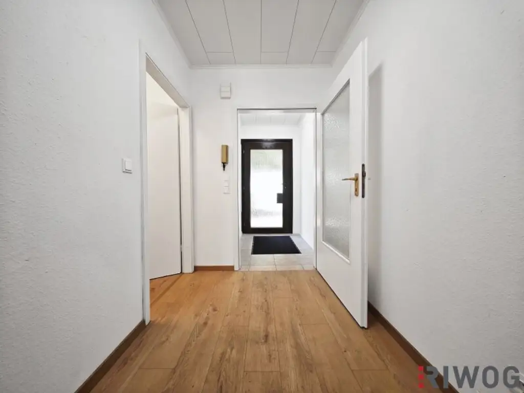 Sonniger Bungalow mit südseitigem Garten inkl. Fernsicht & Pool | neue Einbauküche | Klima | voll unterkellert