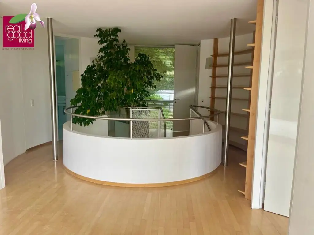 Wohngenuss mit Traumfernblick: Teilmöblierte Traumvilla mit Outdoorpool, Garten, Sauna, Jacuzzi Indoor, Tischtennistisch, etc.