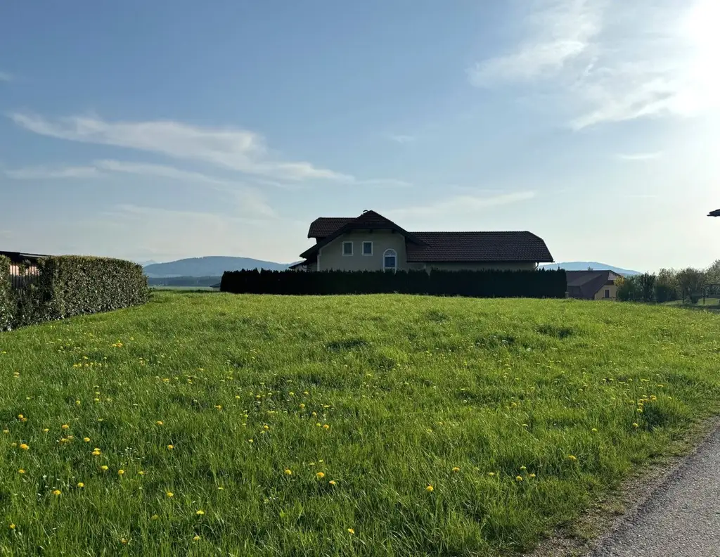 931 m2 Baugrund für Eigenheim mit Berg- und Fernblick | Pöndorf in Oberösterreich