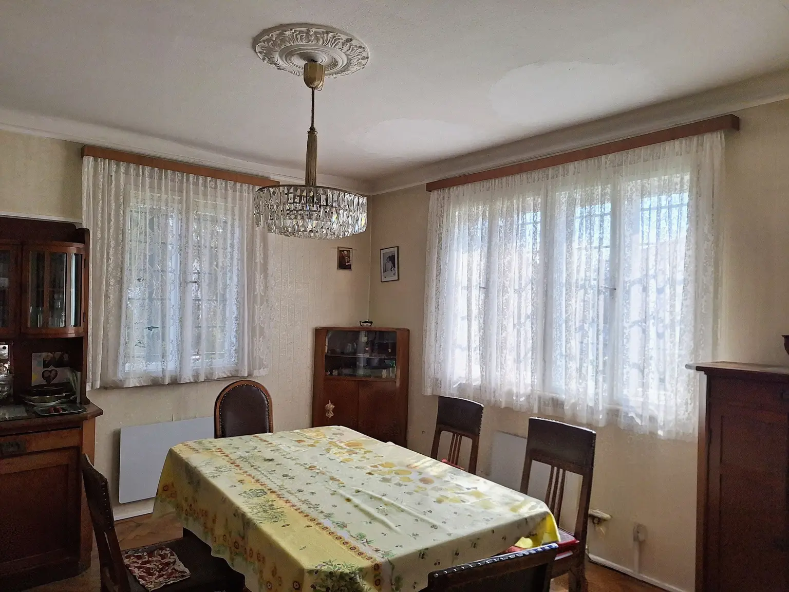 Rarität - Dekorativer Fassadenschmuck aus den 1930er Jahren - Nahe Maurer Wald und Lainzer Tiergarten