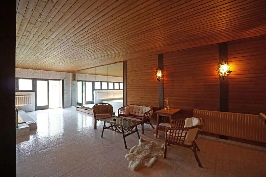 Premiumlage im Wienerwald! Idyllisch gelegenes Landhaus mit Wellnessbereich und Panoramablick
