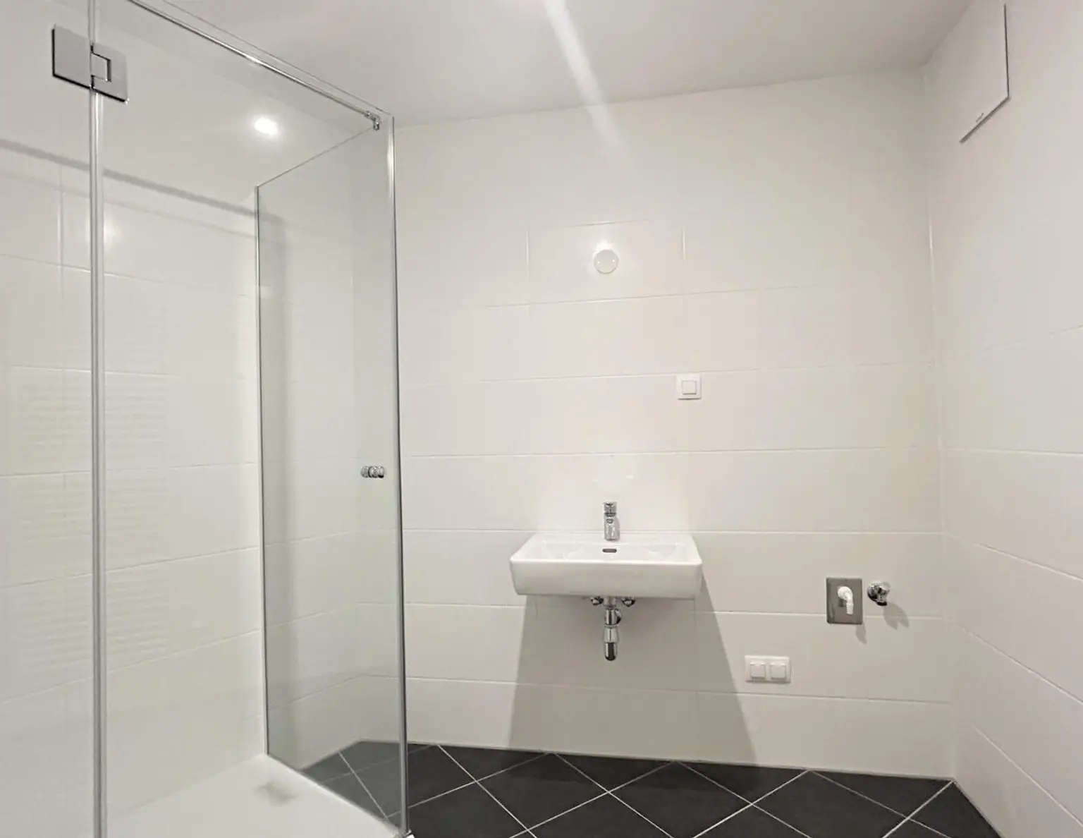 Top Neubau! 2-Zimmer-Wohnung mit Balkon - Erstbezug ohne Provision
