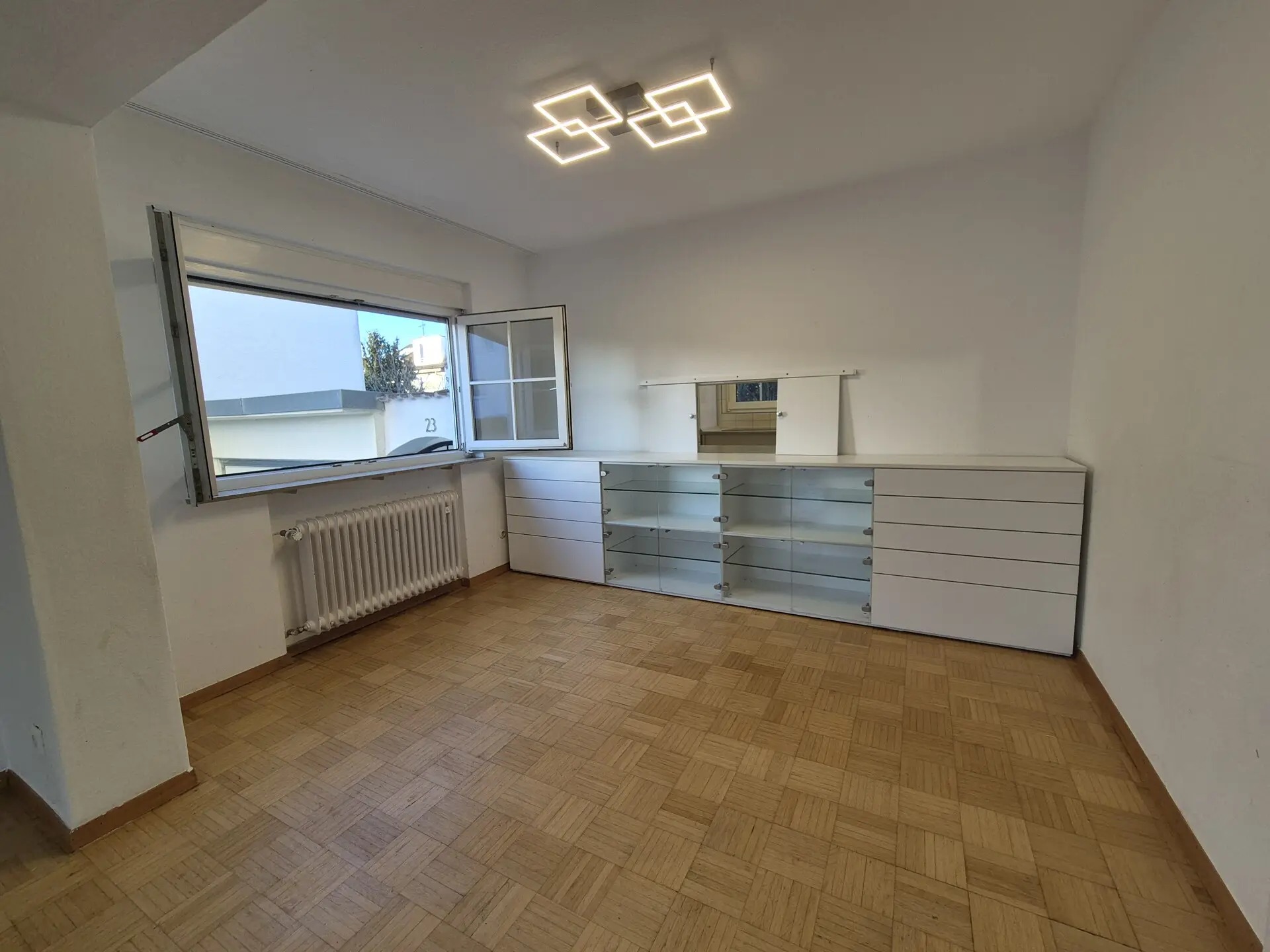 Wohnzimmer im EG Ansicht 2