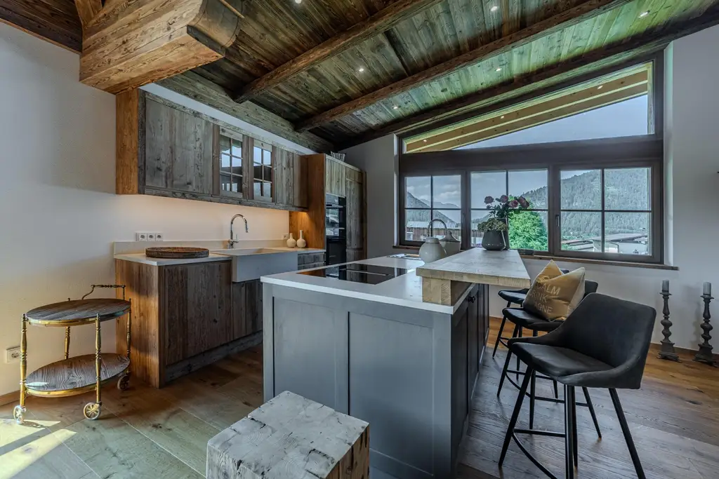 Traumhaftes Alpenchalet mit Outdoor Pool und Saunahaus