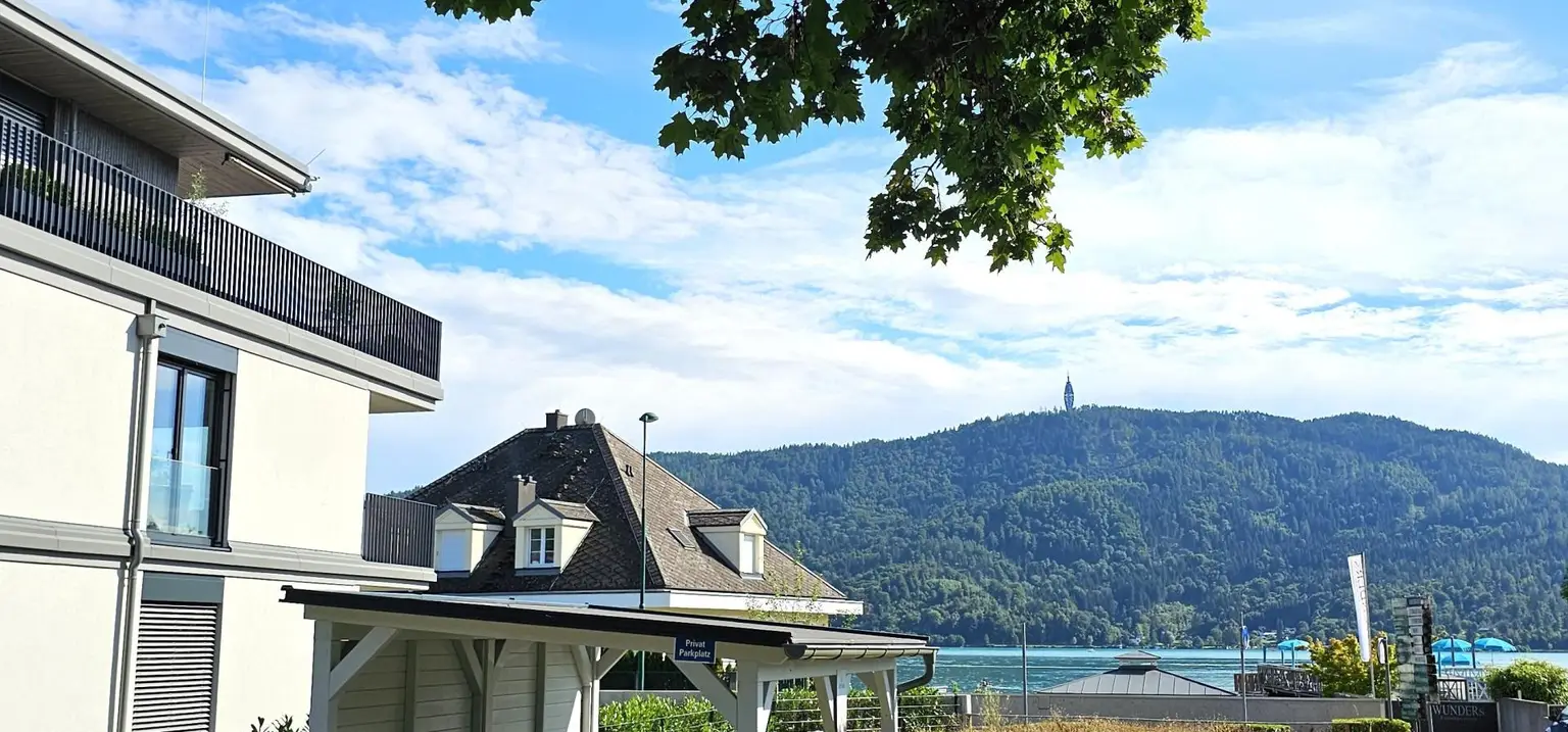 Design trifft Lebensqualität – Exklusive Neubauwohnung mit Seeblick