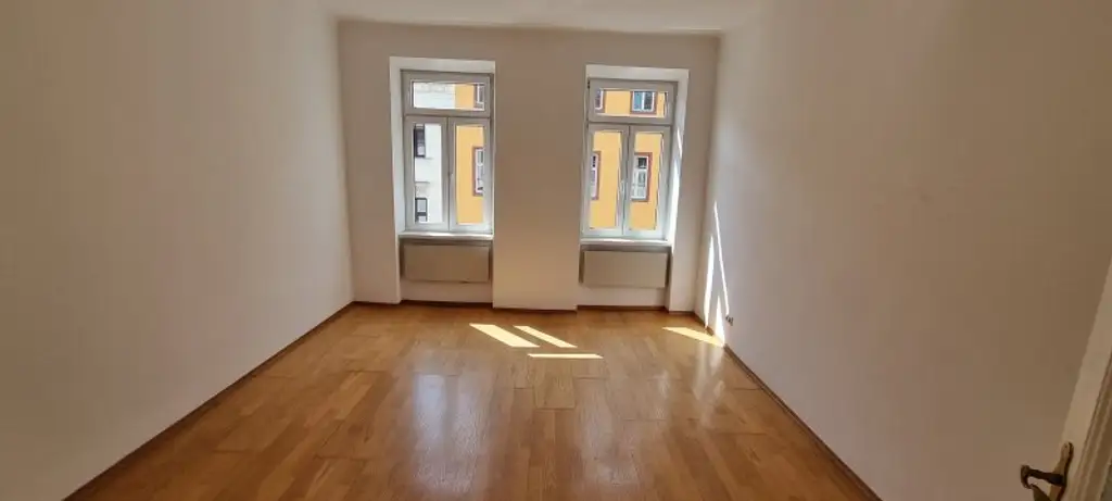 Heller Singlehit im 3.Liftstock - nähe U-Bahn & AKH - Besichtigung FR 07.11 um 16.30 h & 17.00 h