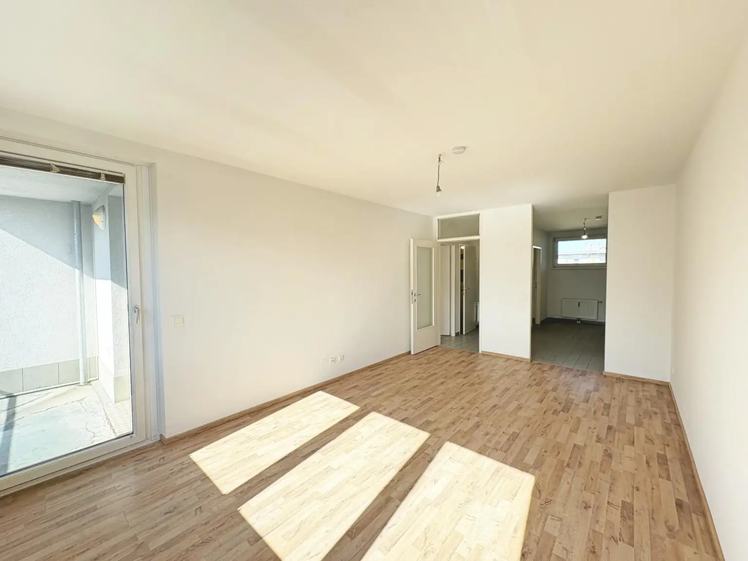 Gefördert und unbefristet - 2 Zimmer Loggiawohnung - 
Nähe Donau und U2 - FINANZIERUNGSBEITRAG