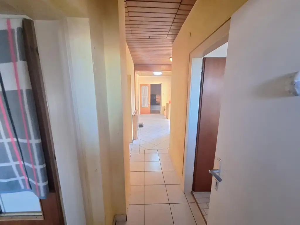 Mehrfamilienhaus in Kleinhain - zwei separate Eingänge vorhanden