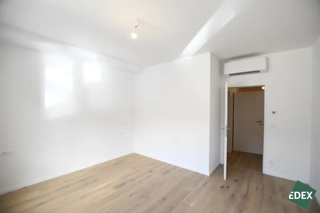 Erstbezug nach Sanierung: Schöne 2 Zimmer-Wohnung nahe Meidling Bahnhof