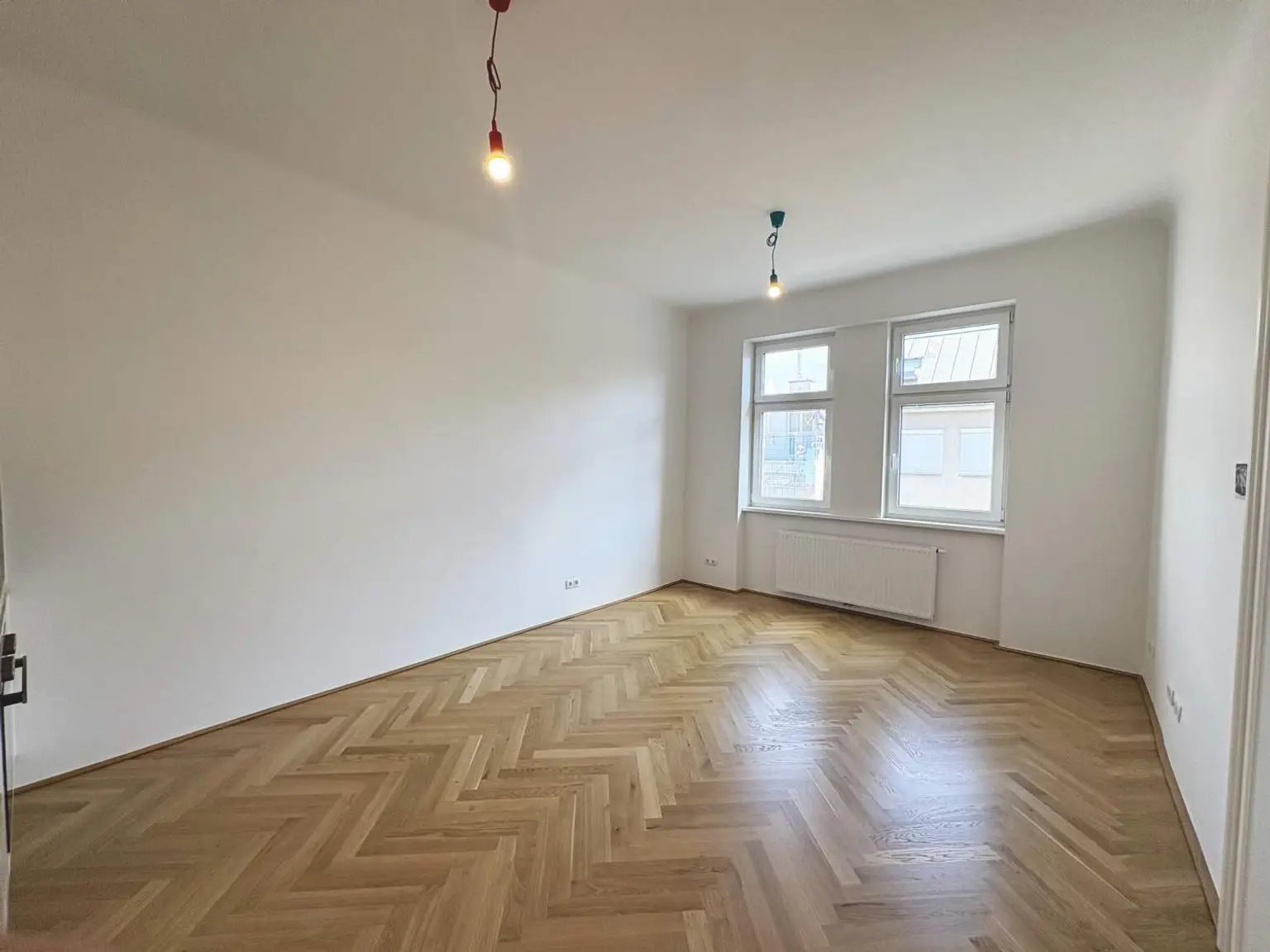 Erstbezug nach Sanierung -
Moderne 2 Zimmer Wohnung im Altbau