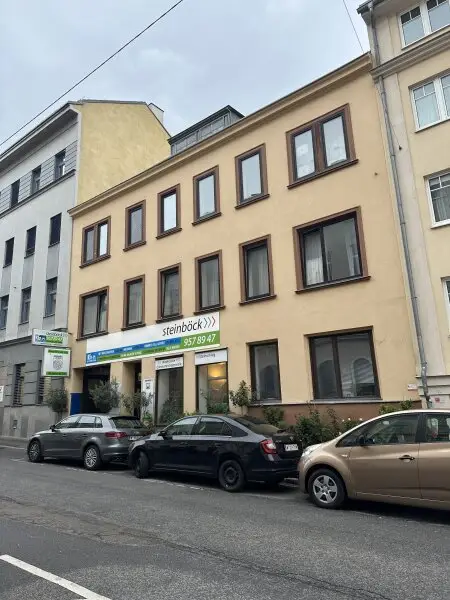 Zinshaus in gefragter Lage des 18. Bezirks - hoher Leerstand & ausbaufähiger Rohdachboden