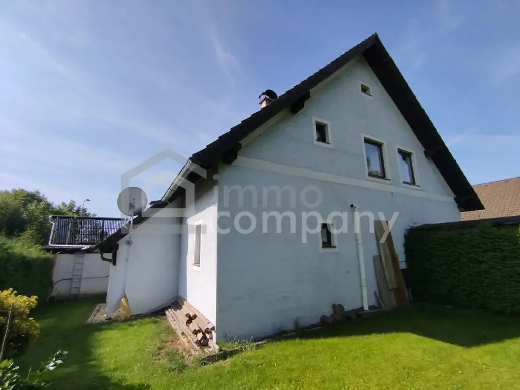 Einfamilienhaus mit großem Garten in ruhiger Sackgasse