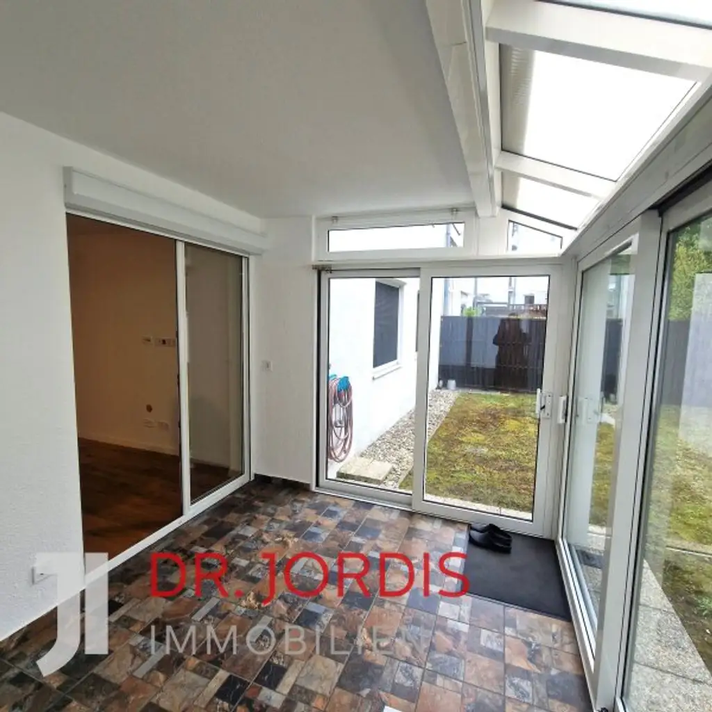 perfekt geschnittene Gartenwohnung, mit Garagenplatz im Eigentum