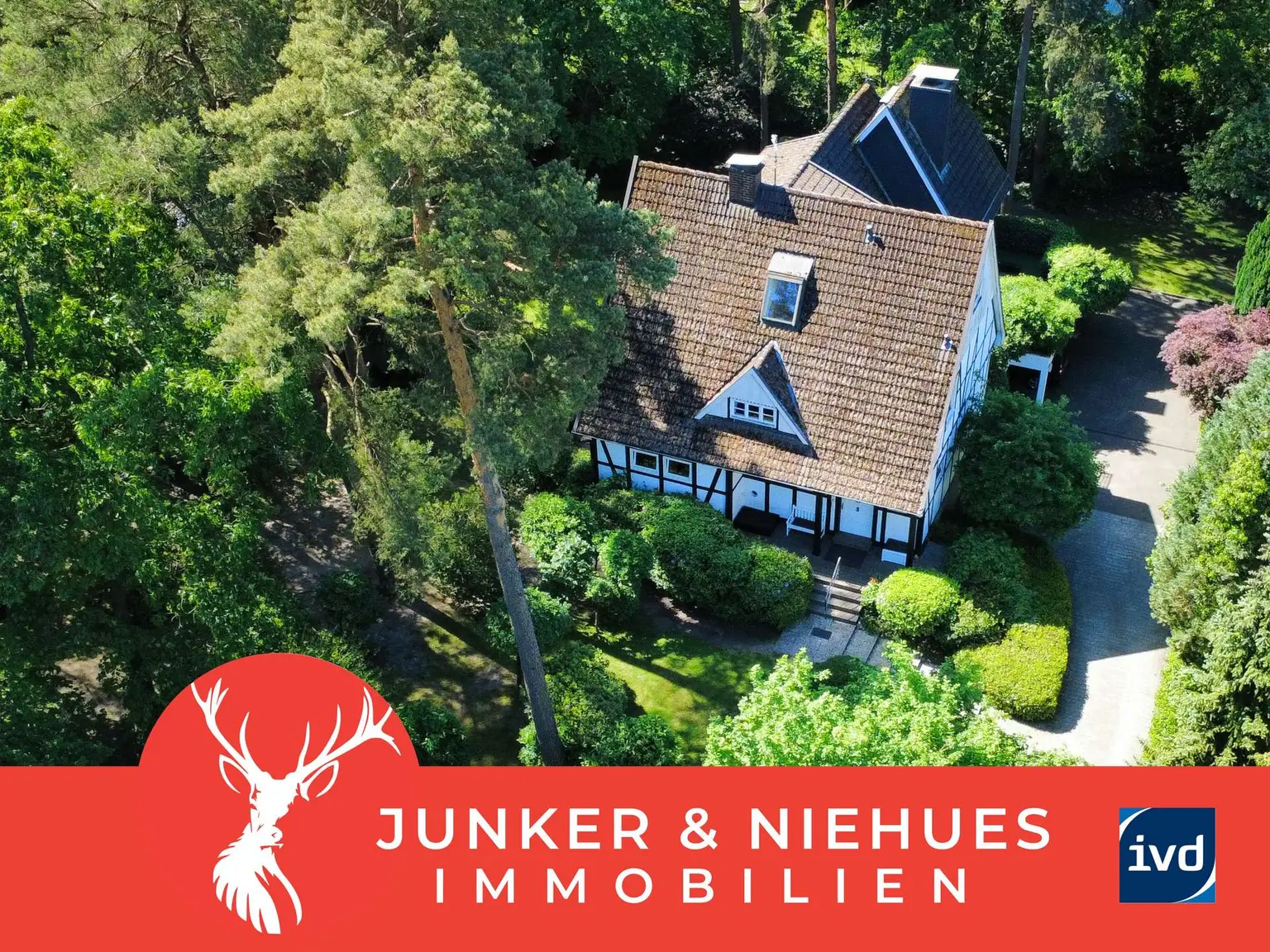 Ein Haus für's ganze Leben: Luxuriöses Wohnen mit Aufzug in bester Lage