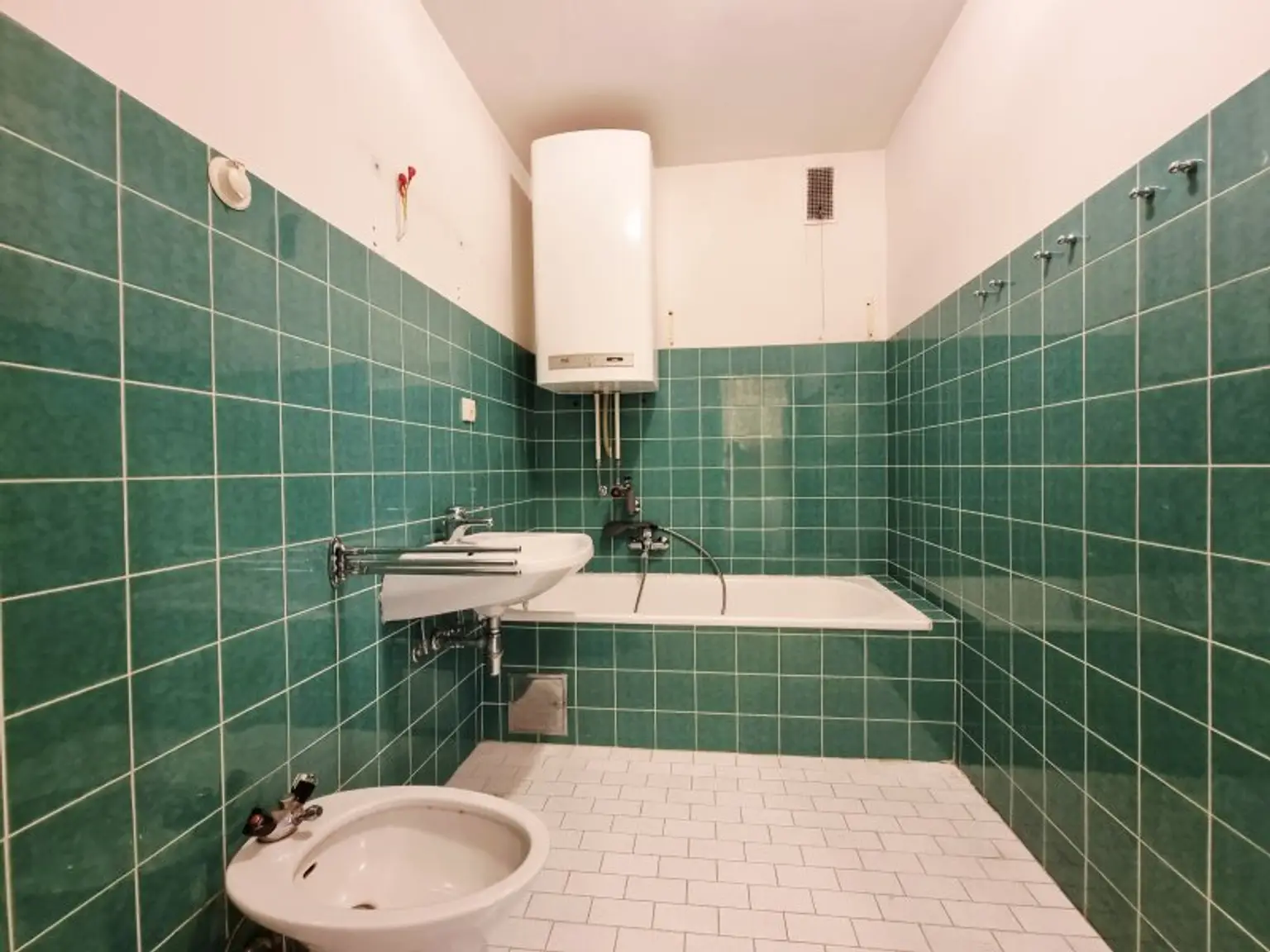 116 m², 4-Zimmerwohnung mit Loggia in Bestlage