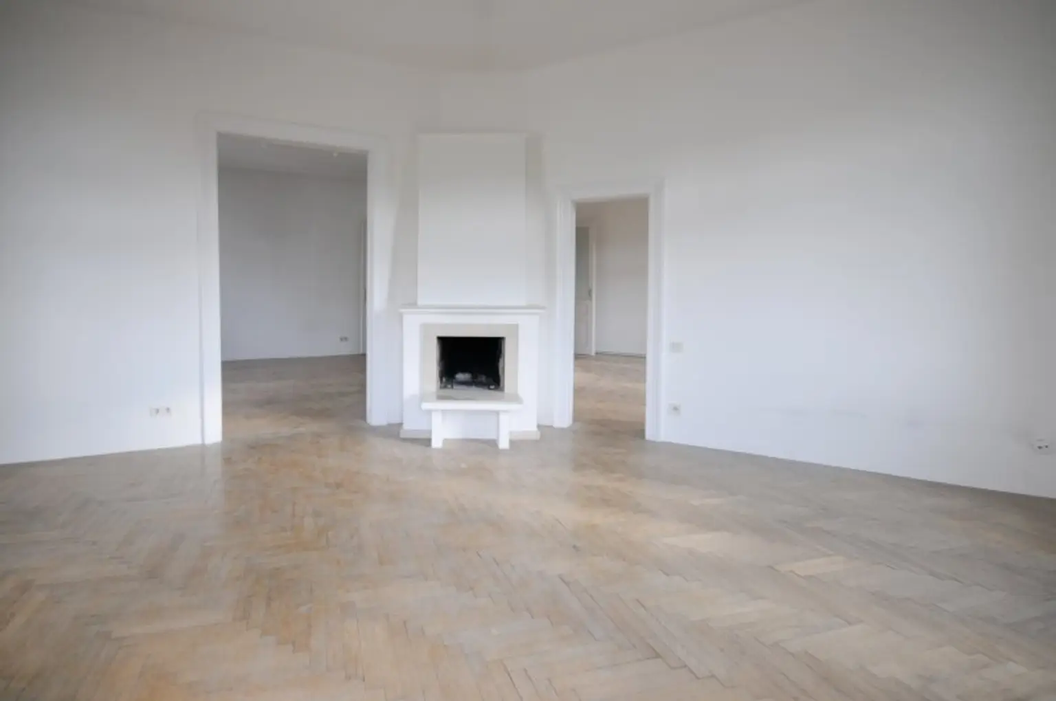IHR SANIERUNGSPROJEKT - 3-ZIMMER-ALTBAUWOHNUNG MIT TERRASSE