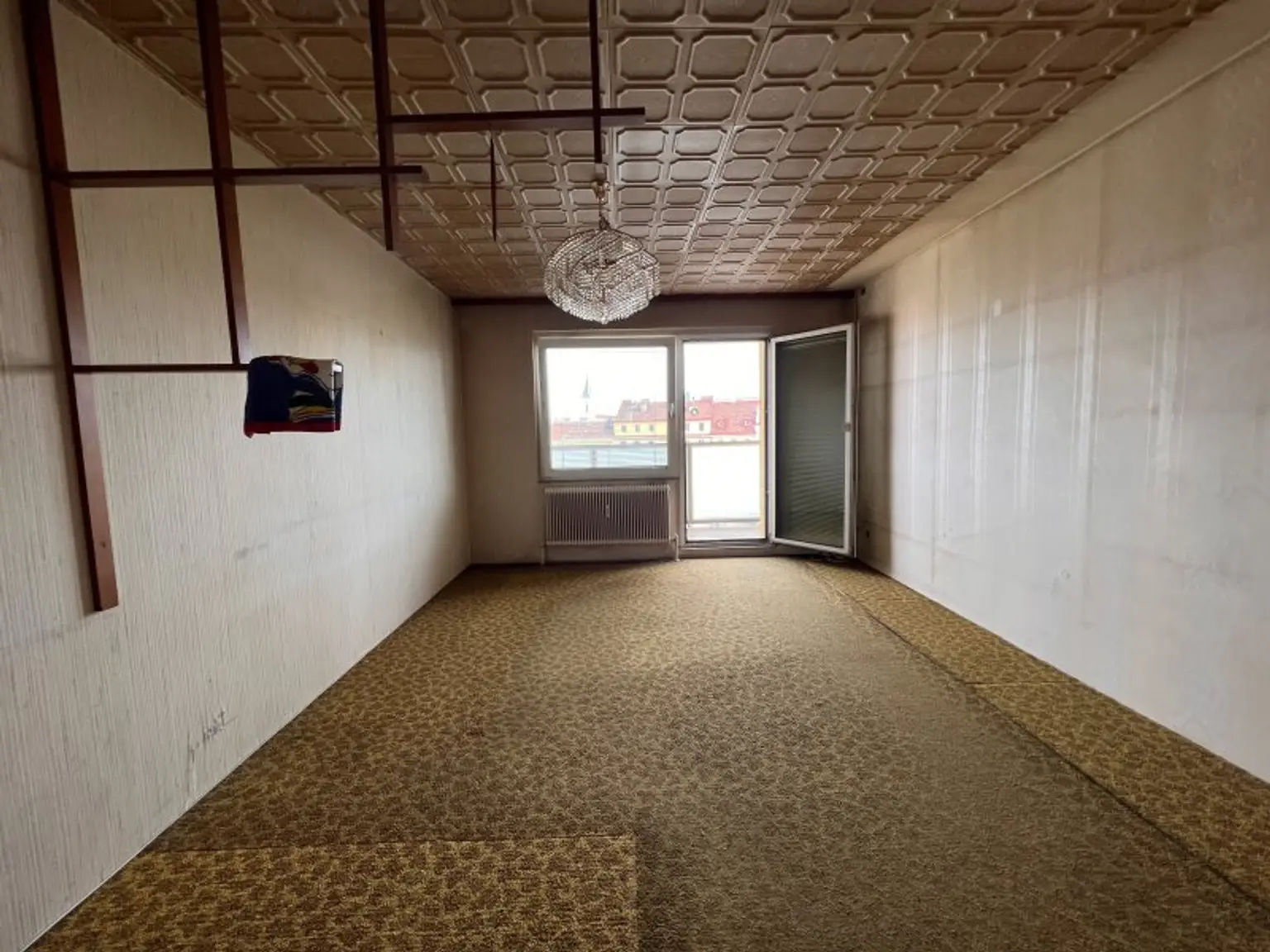 Schnäppchen mit Traumausblick und großer Loggia in Fünfhaus