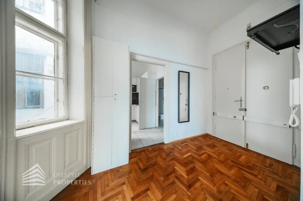 Schöne 2-Zimmer Wohnung mit Balkon, Nähe Westbahnhof