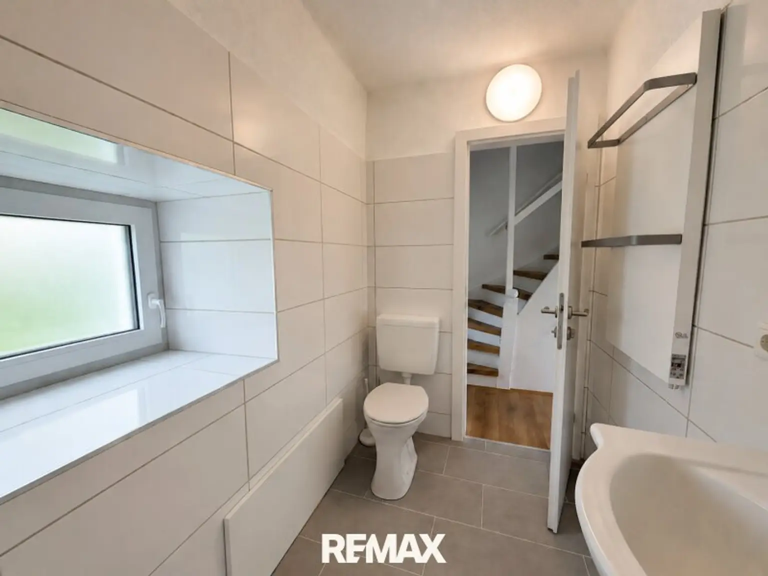 Badezimmer inkl. Toilette