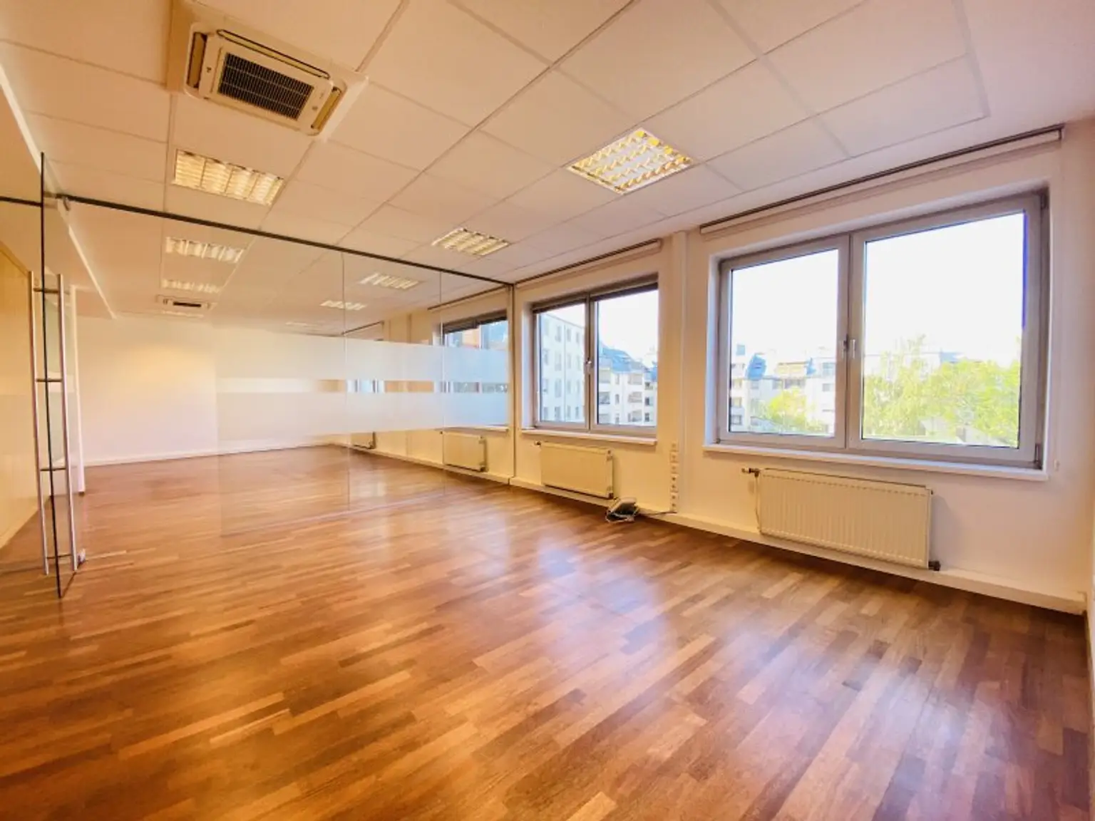 Büro/Praxisfläche- in exklusiver Lage zu vermieten