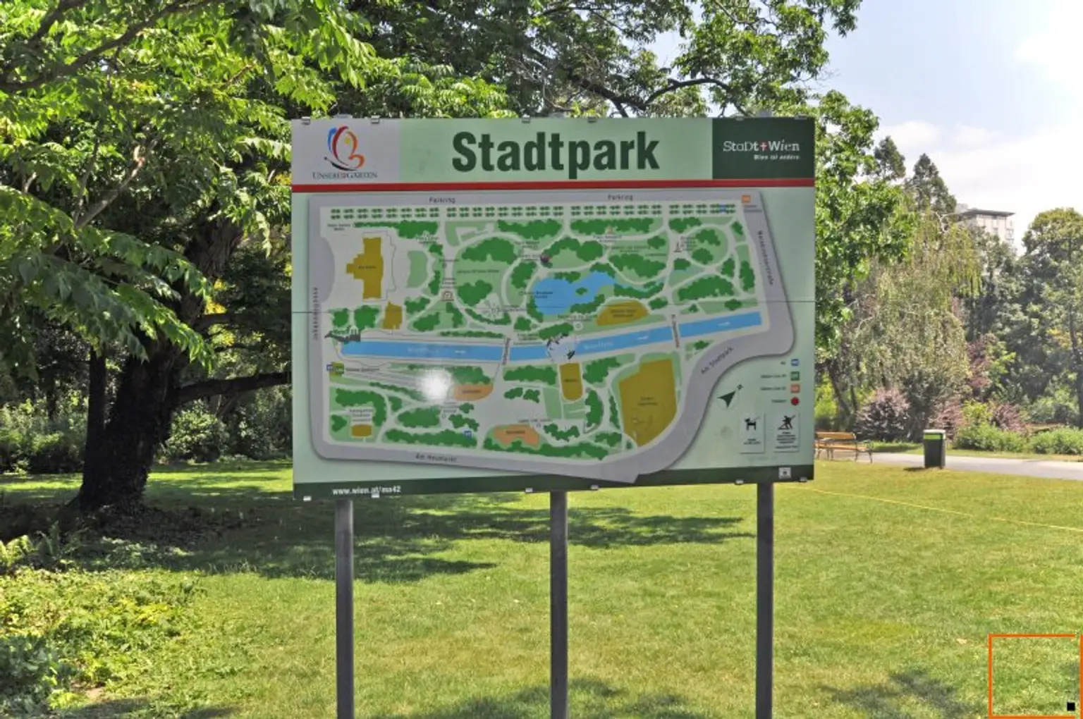 Stadtpark: Tolles Neubauapartment mit Loggia - Conciergeservice inklusive