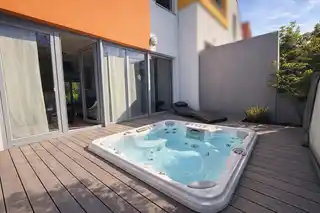 Terrassenbereich 2 West Pool