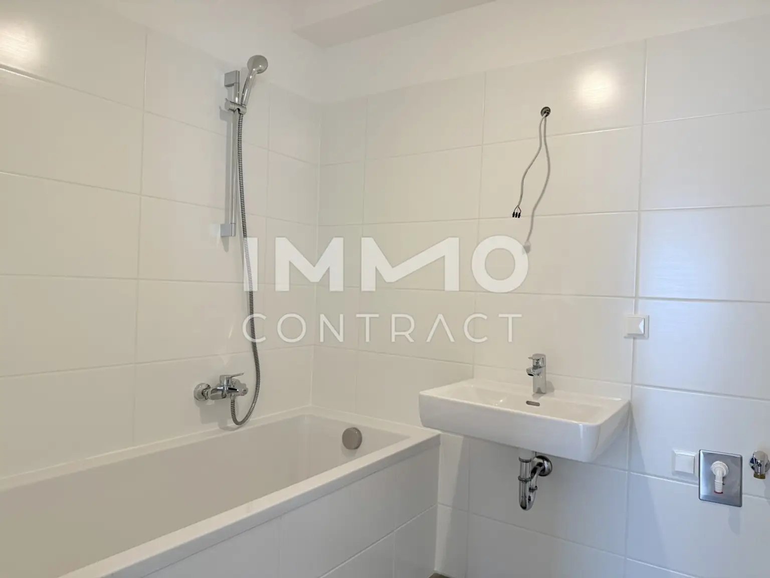 EDI N° 7 - Helle 3 - Zimmer - Wohnung zum wohlfühlen mit Loggia