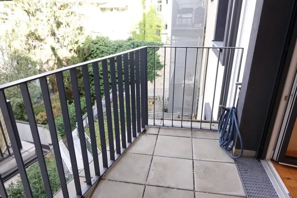 HOFSEITIGE 2 Zimmer BALKON-Neubauwohnung mit IDEALER Aufteilung - Nahe U6 Thaliastraße