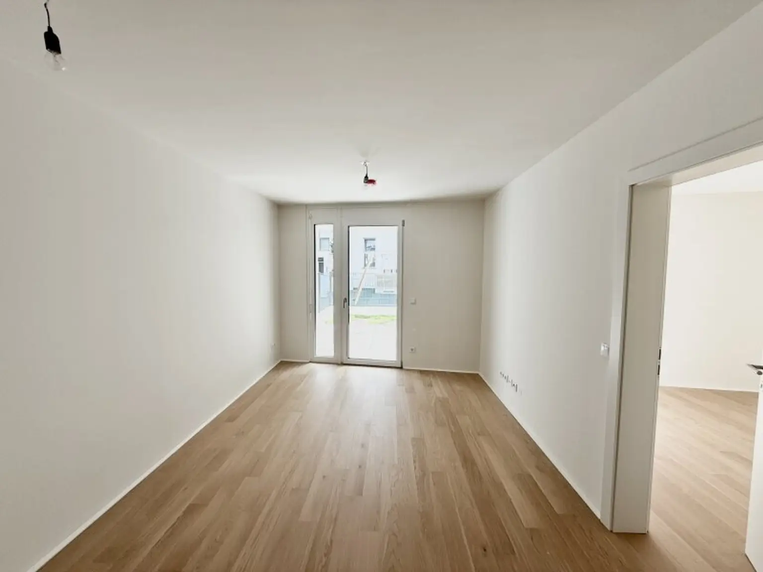 Wunderbare 2-Zimmer Gartenwohnung in ruhiger Lage zum genießen! Eigengrund und provisionsfrei ab sofort