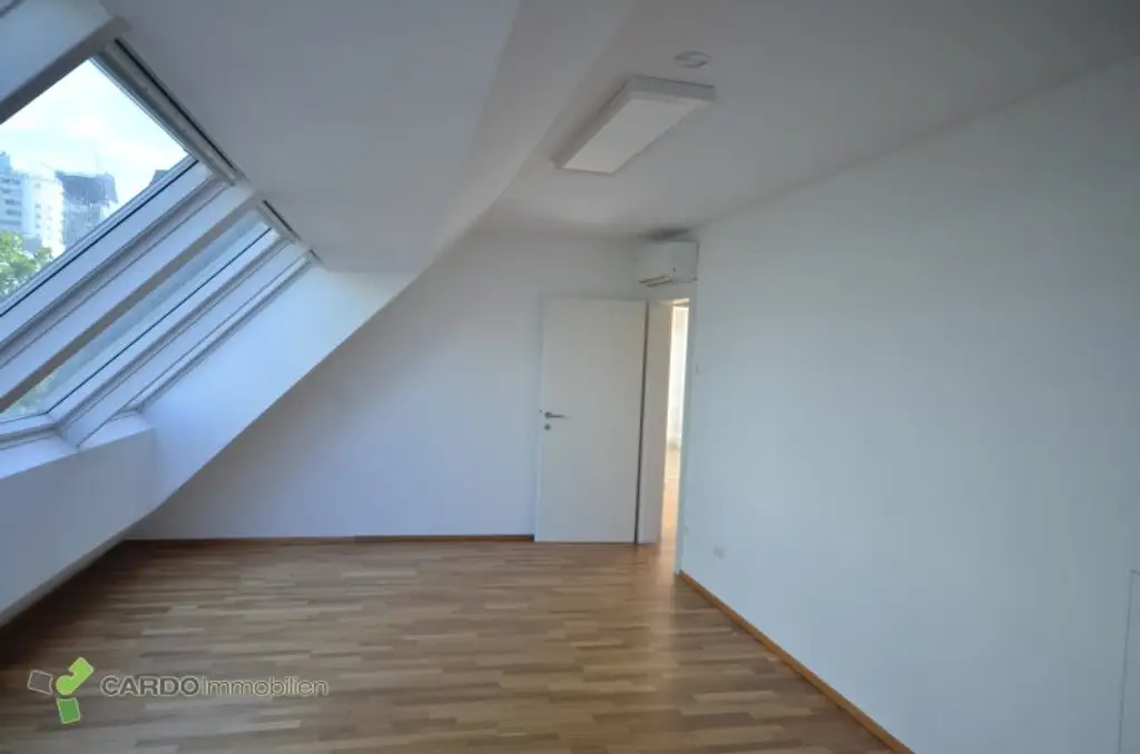 Maissonette, Attraktive Gewerbefläche zu vermieten – ca. 260 m², Nähe UNO City & U-Bahn
