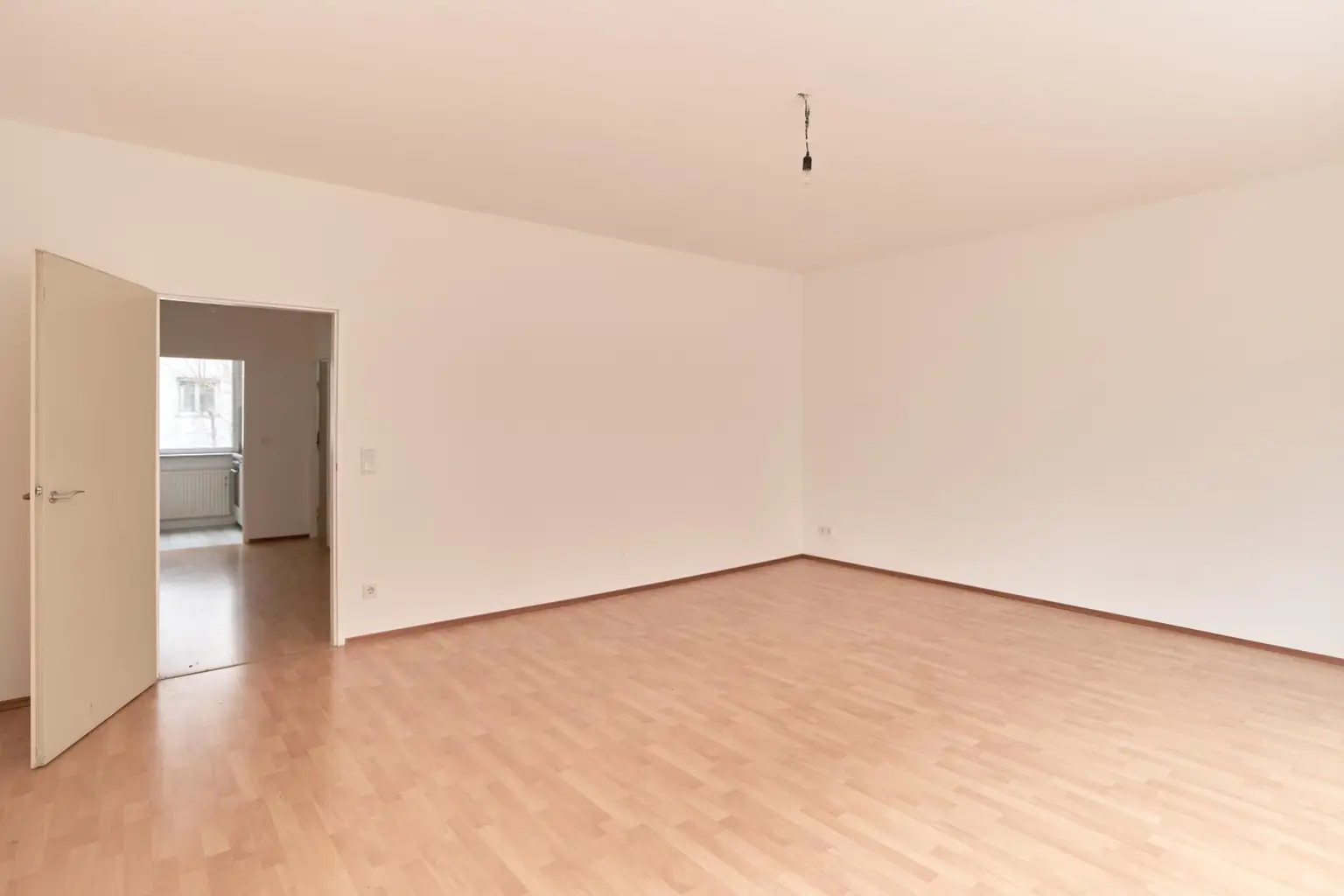 05. Mietwohnung 1040 Wien - Wohnzimmer