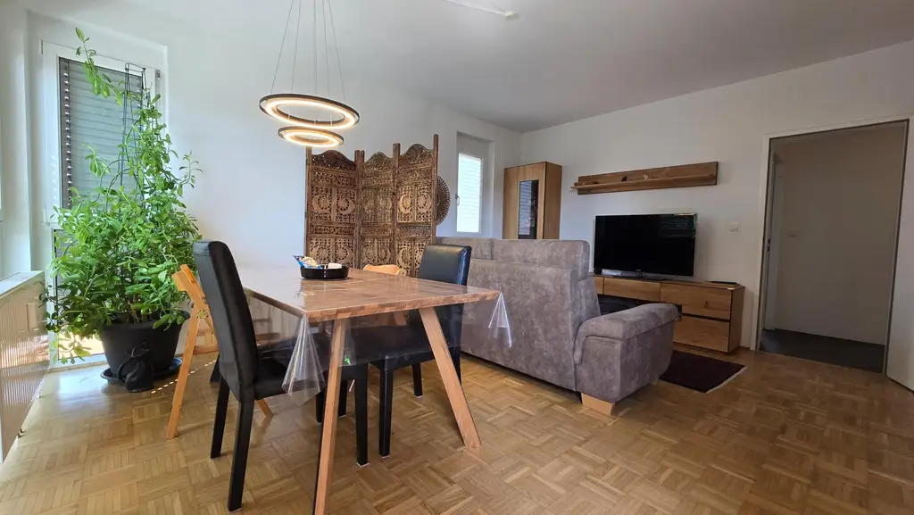 3-Zimmer-Wohnung im 2ten Stock mit sonniger Loggia & Tiefgarage in Toplage von Kaindorf an der Sulm