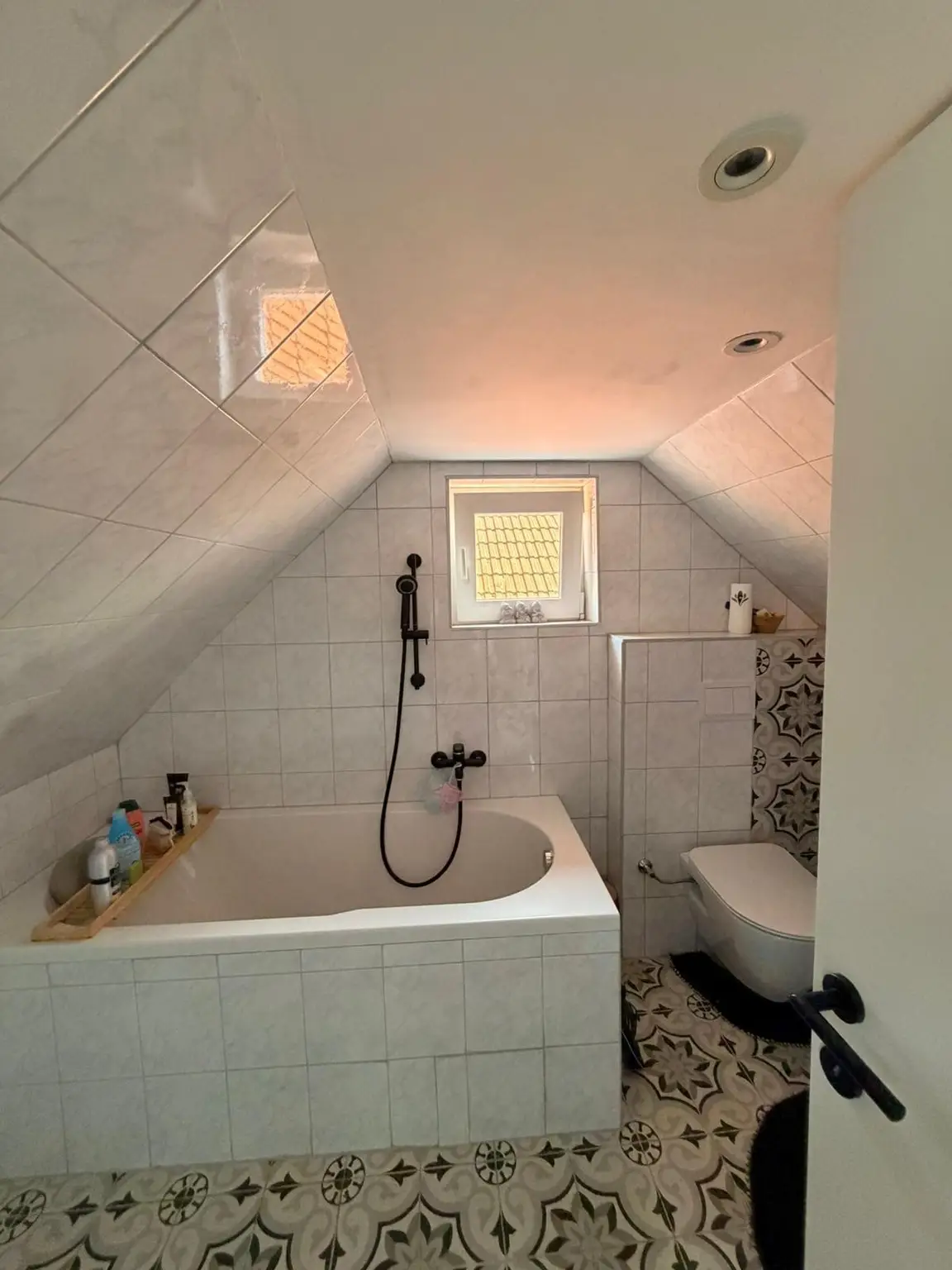 Badezimmer Wohnhaus Obergeschoß