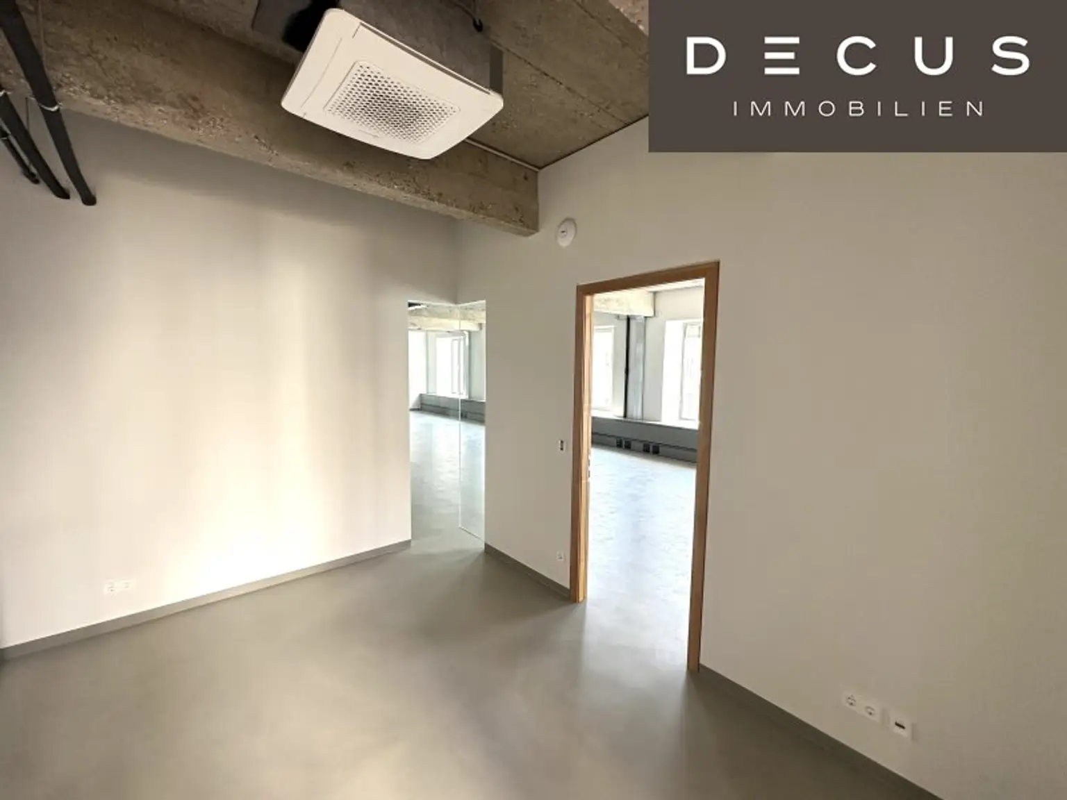+ + + Office-Lofts-FABRICATUR + + + hochmodernes Büro GEKÜHLT + + + 3 Räume + + + (RESERVIERT)