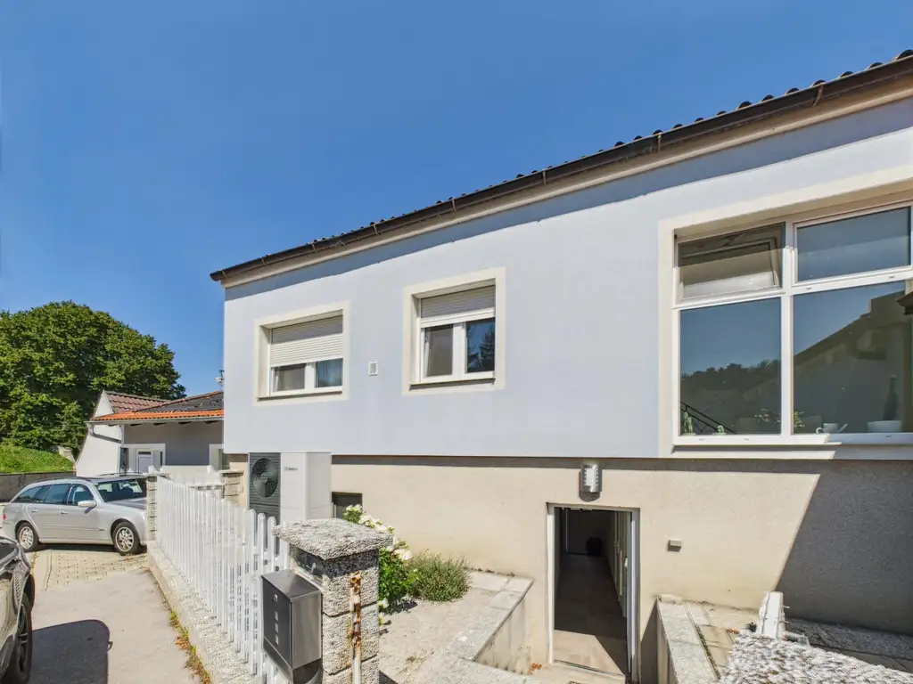 Mehrfamilienhaus in Sommerein