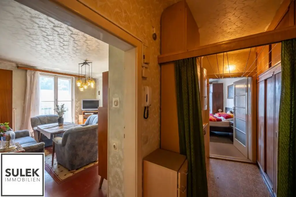 praktisch aufgeteilte 3-Zimmer-Wohnung in gepflegter Anlage – sanierungsbedürftig aber mit Potential für mehr !