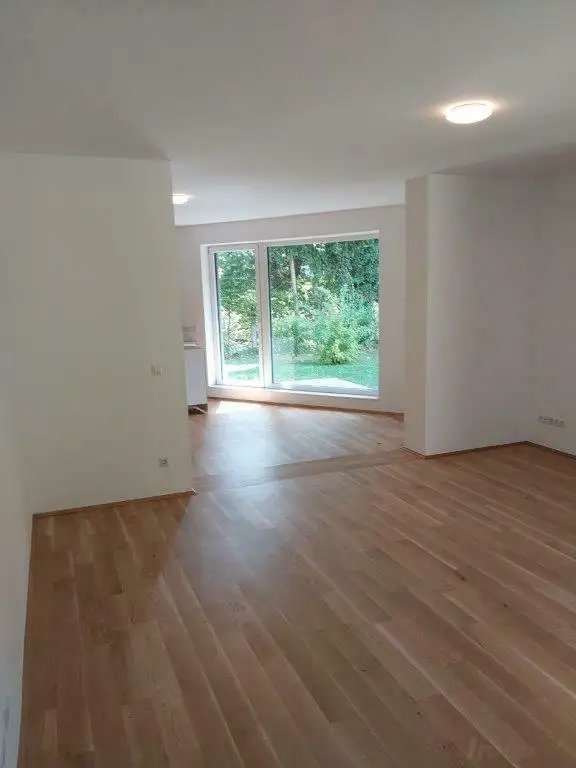 Großzügige 5-Zimmer-Gartenwohnung mit Tiefgaragenplatz in Villenviertel zwischen UNI und LKH - Nähe Hilmteich ab sofort zu vermieten!