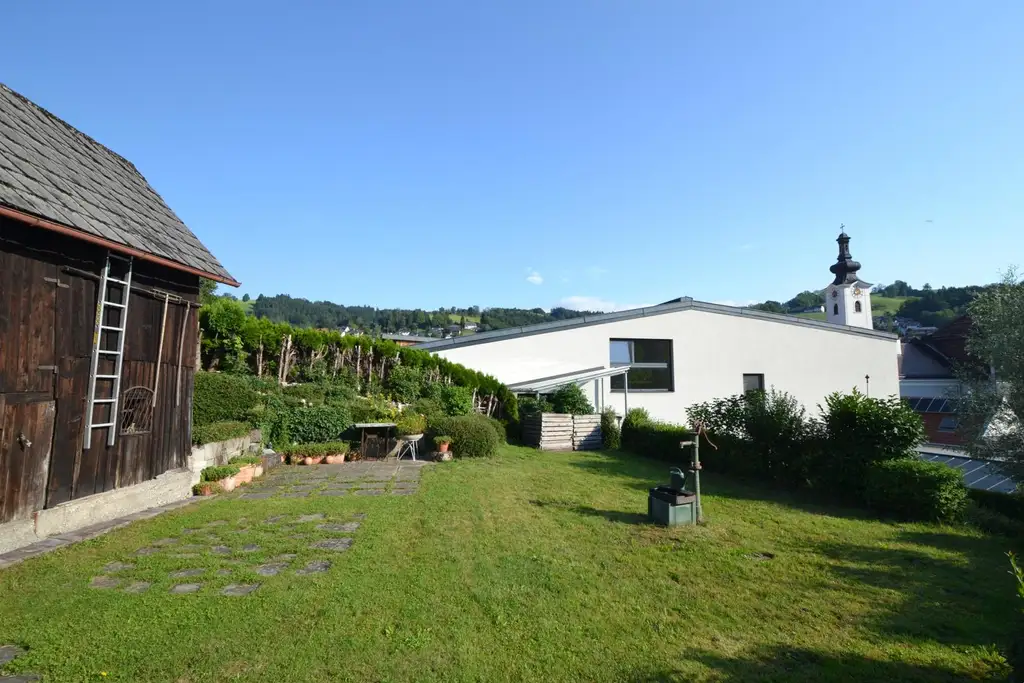 Kleines Häuschen mit Gartenidylle - Sanierungsobjekt