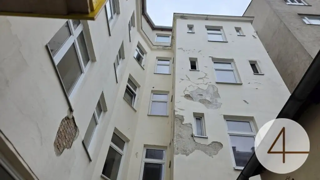 Starterwohnung im Erdgeschoß Gründerzeithaus