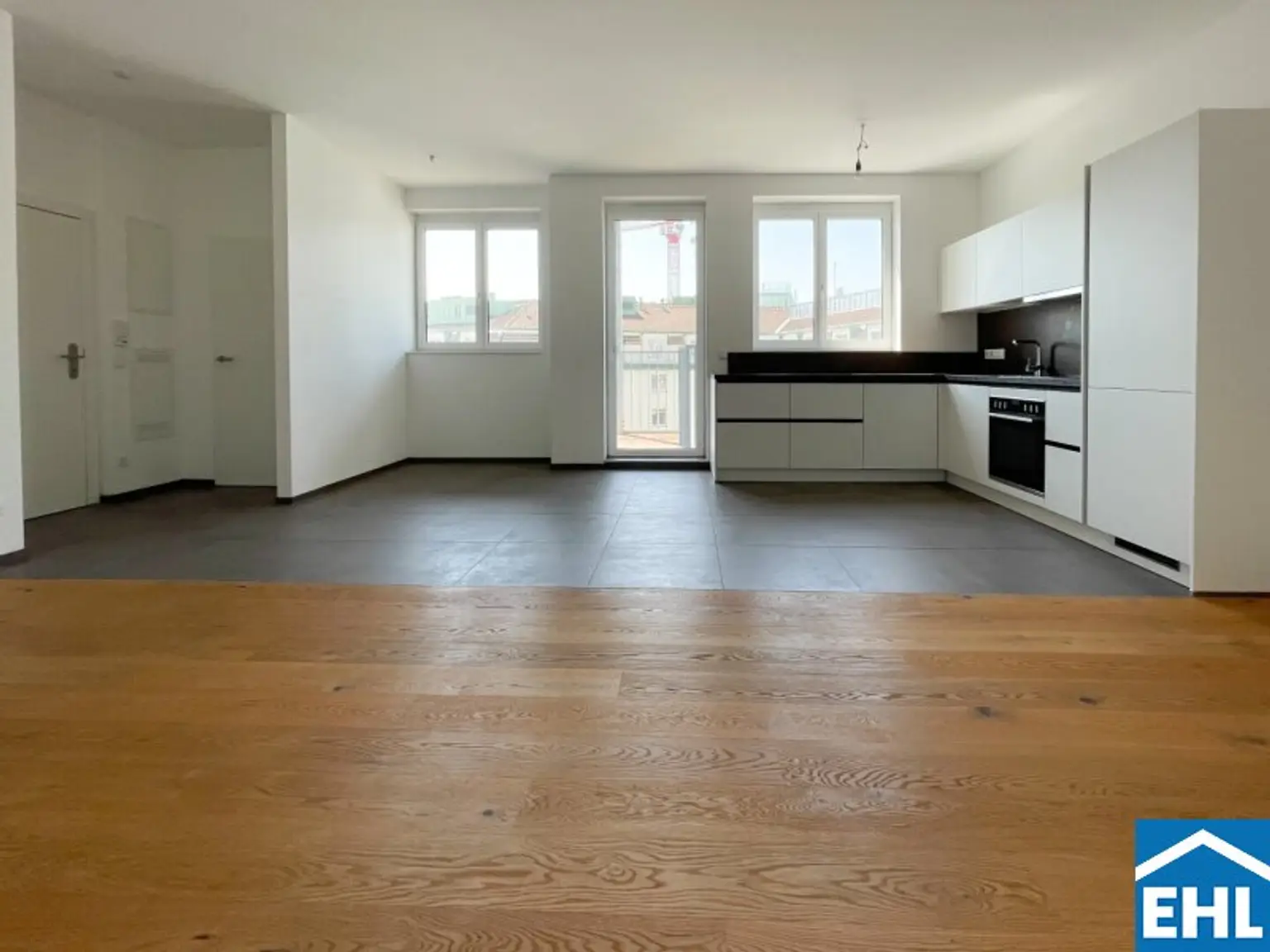 Im Dachgeschoßausbau: 3-Zimmerwohnung mit Balkon in U-Bahn-Nähe