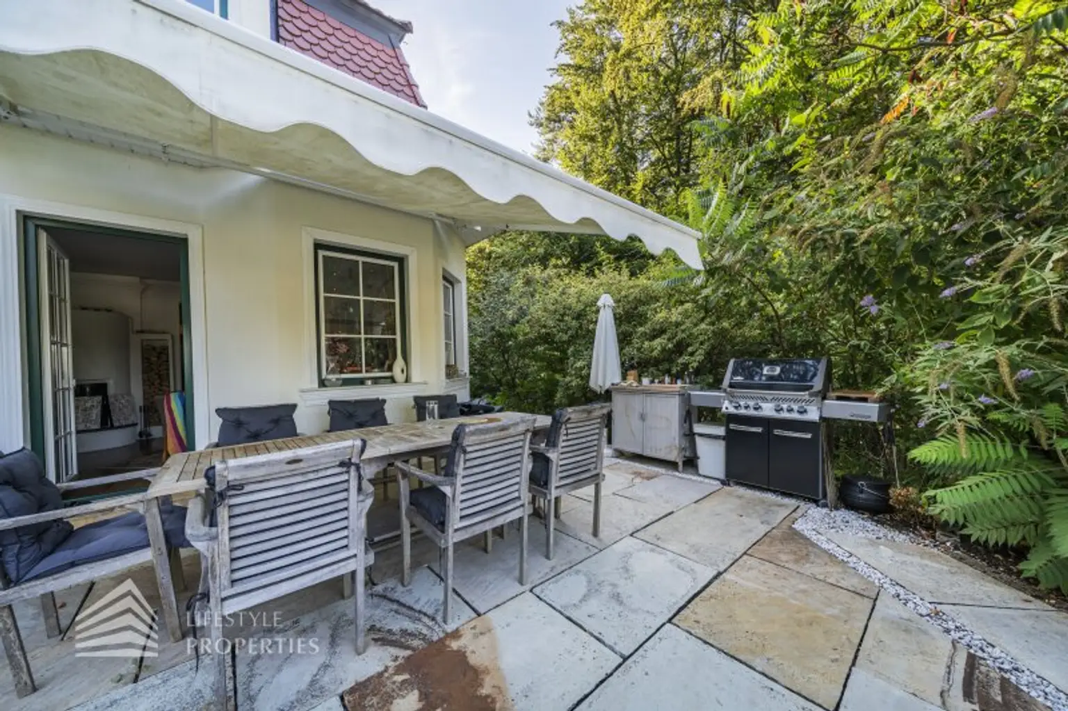 Wunderschöne Villa mit Pool und weitläufigem Grundstück, Nähe Pressbaum