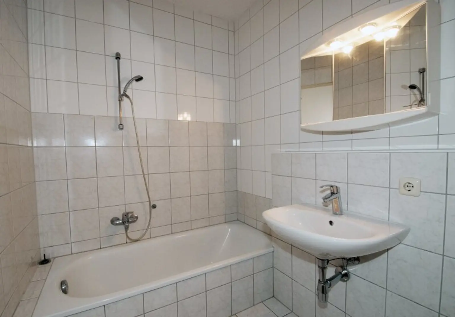 Mietwohnung (417) 50 m² mit Loggia in Ried i.I. Vermietung direkt vom Eigentümer