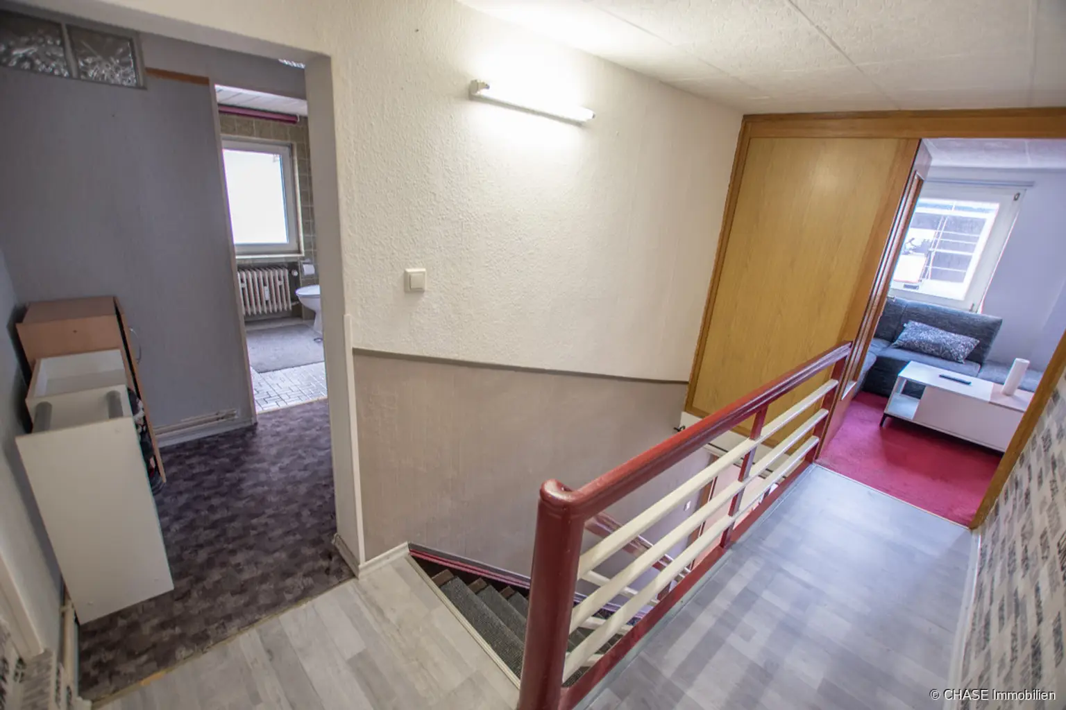 Flur + Treppenhaus Wohnung OG