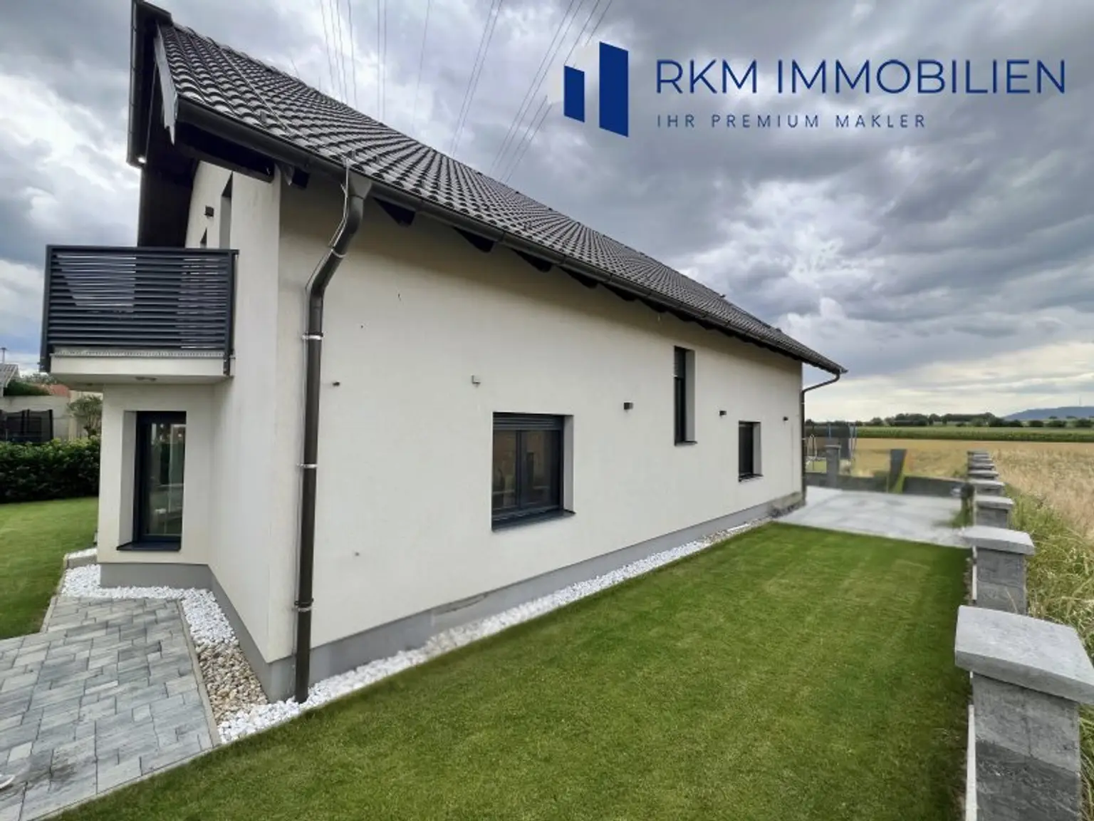 Luxuriöses Einfamilienhaus in Gerasdorf: 6 Zimmer, 207m², Terrasse & Balkone!