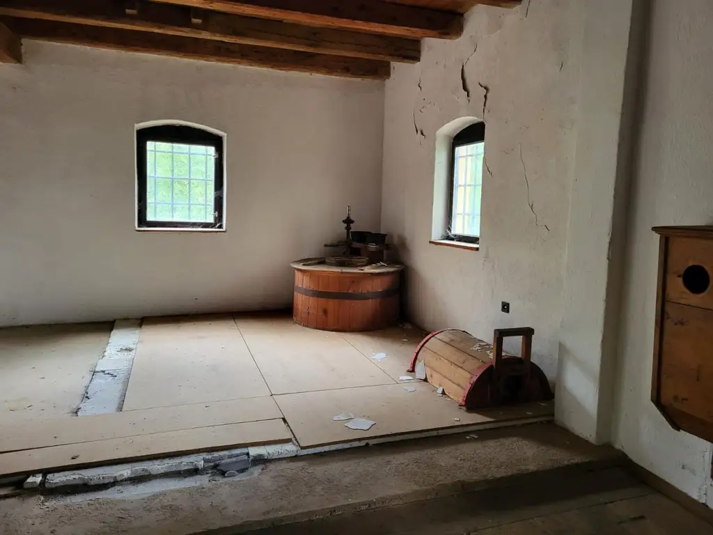 HISTORISCHE MÜHLE MIT EIGENER STROMVERSORGUNG IN SÜDUNGARN